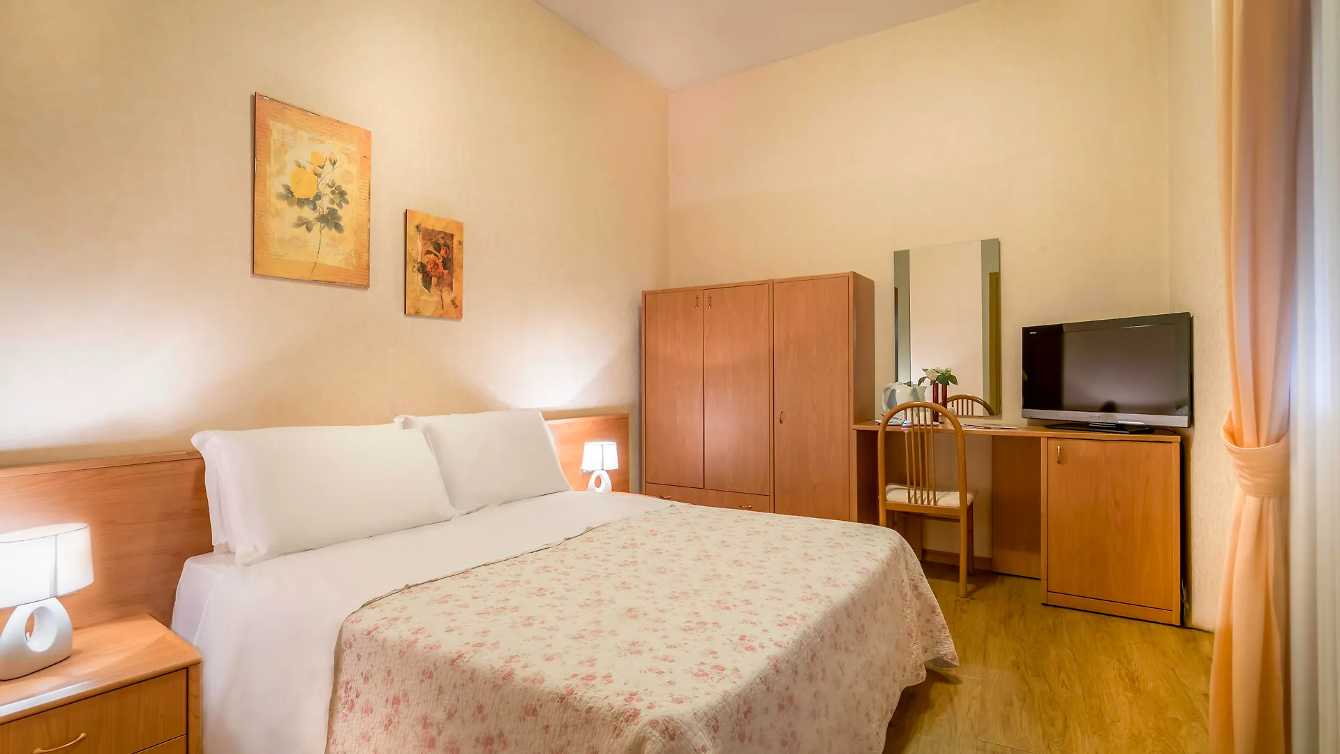 ***  Hotel Donatello Bolonha Itália