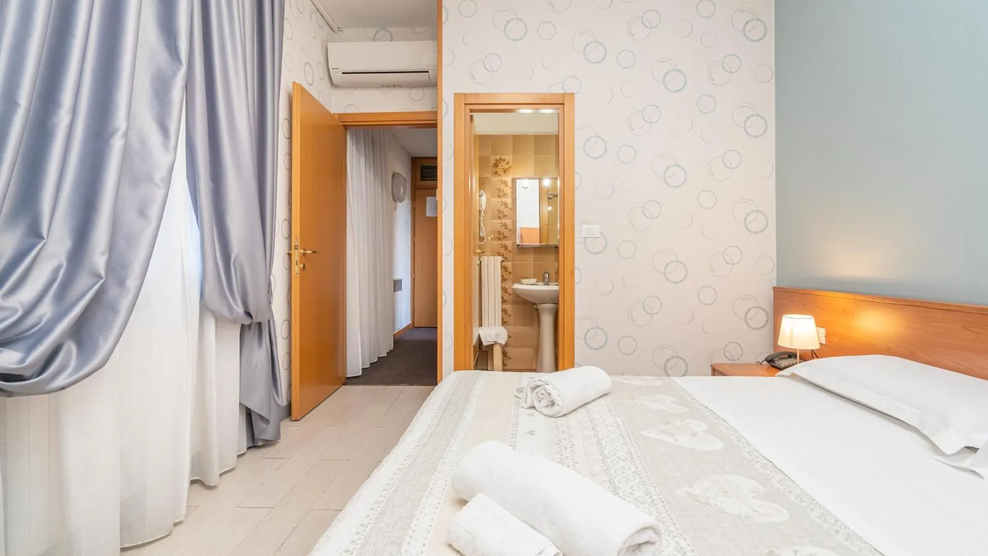 Hotel Donatello Bolonha