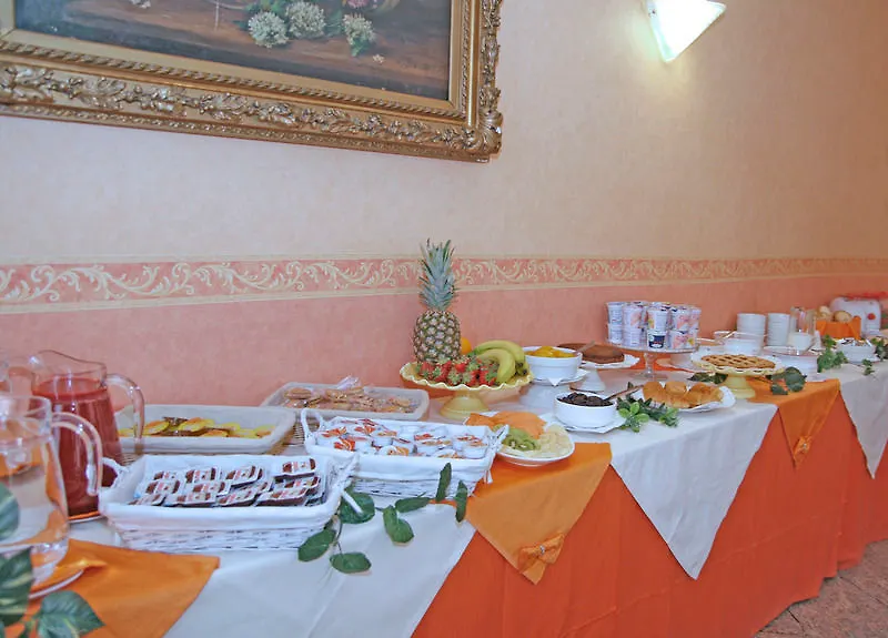 Hotel Donatello Bolonha Itália