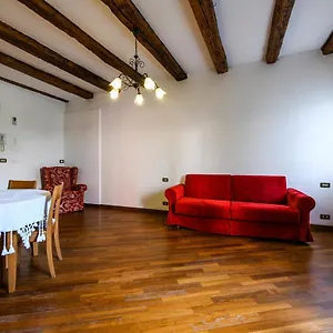 Appartement Red Fashion