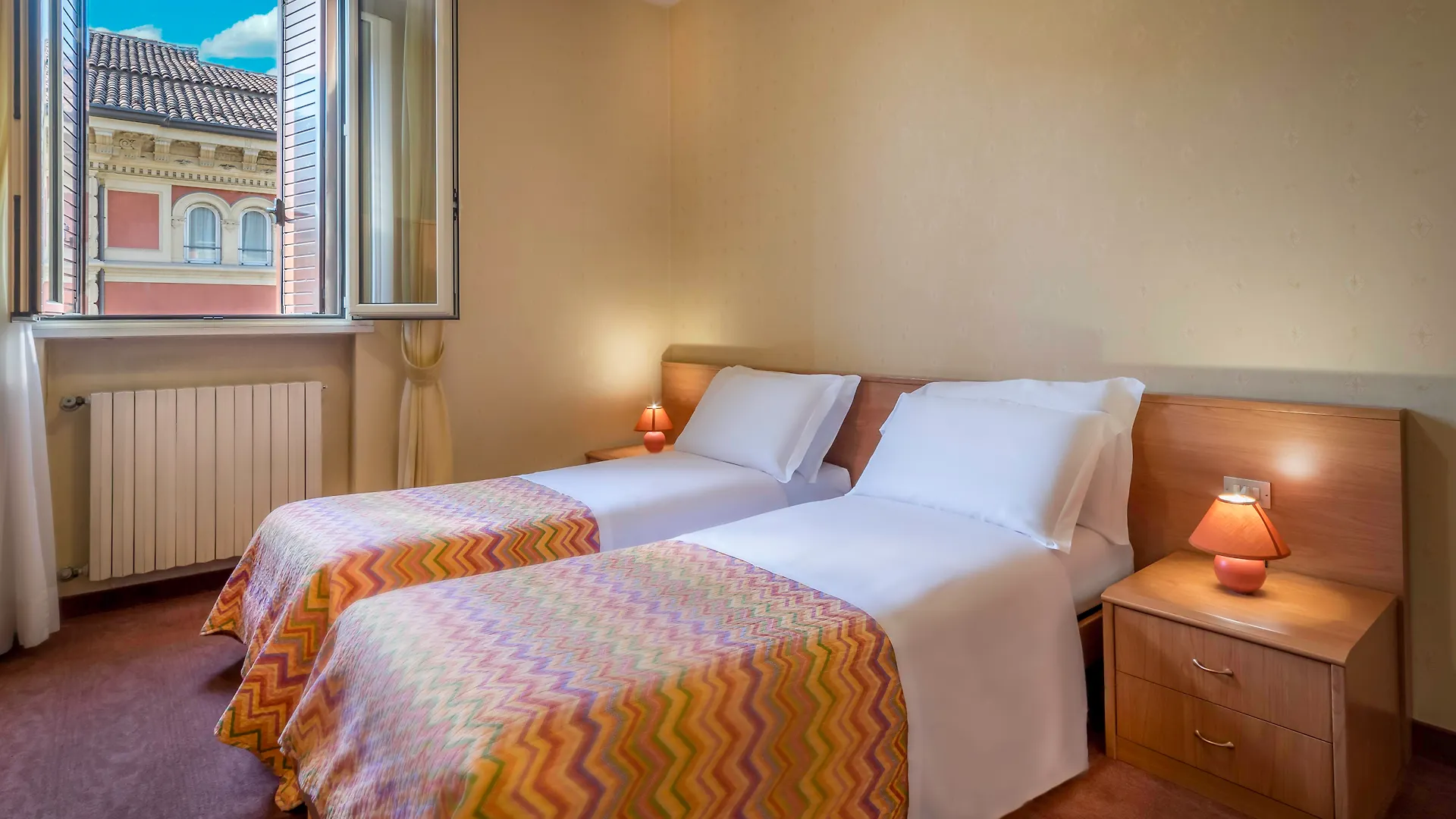 Hotel Donatello Bolonia