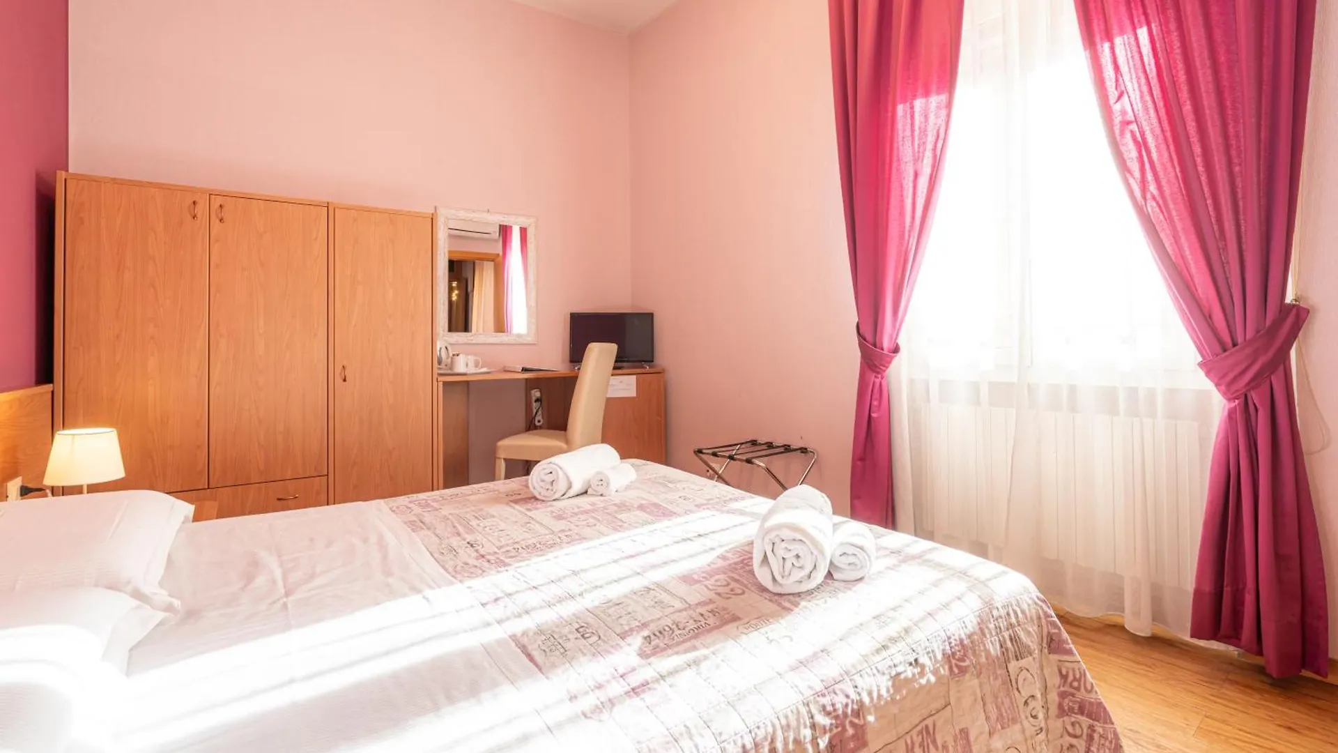 ***  Hotel Donatello Bolonia Włochy