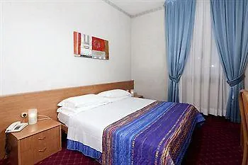 Hotel Donatello Bolonia