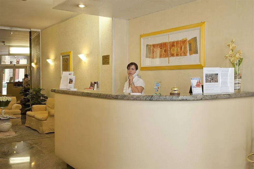 Hotel Donatello Bolonia