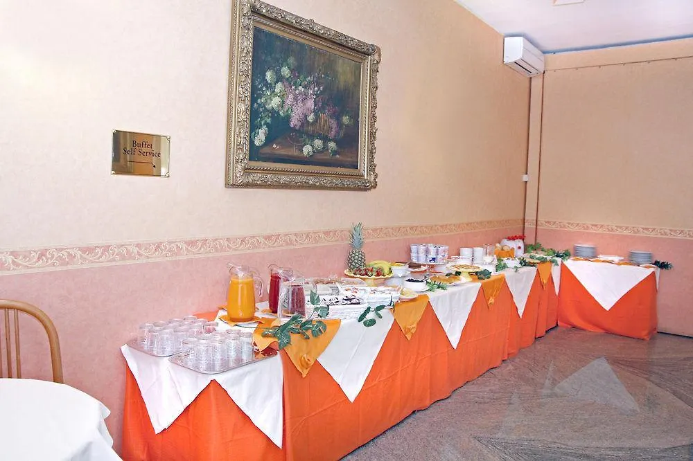 Hotel Donatello Bolonia